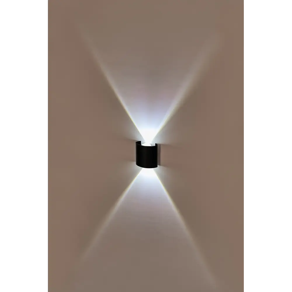 Светодиодные прожекторы с входным напряжением вольт купить - CLEVERLIGHT