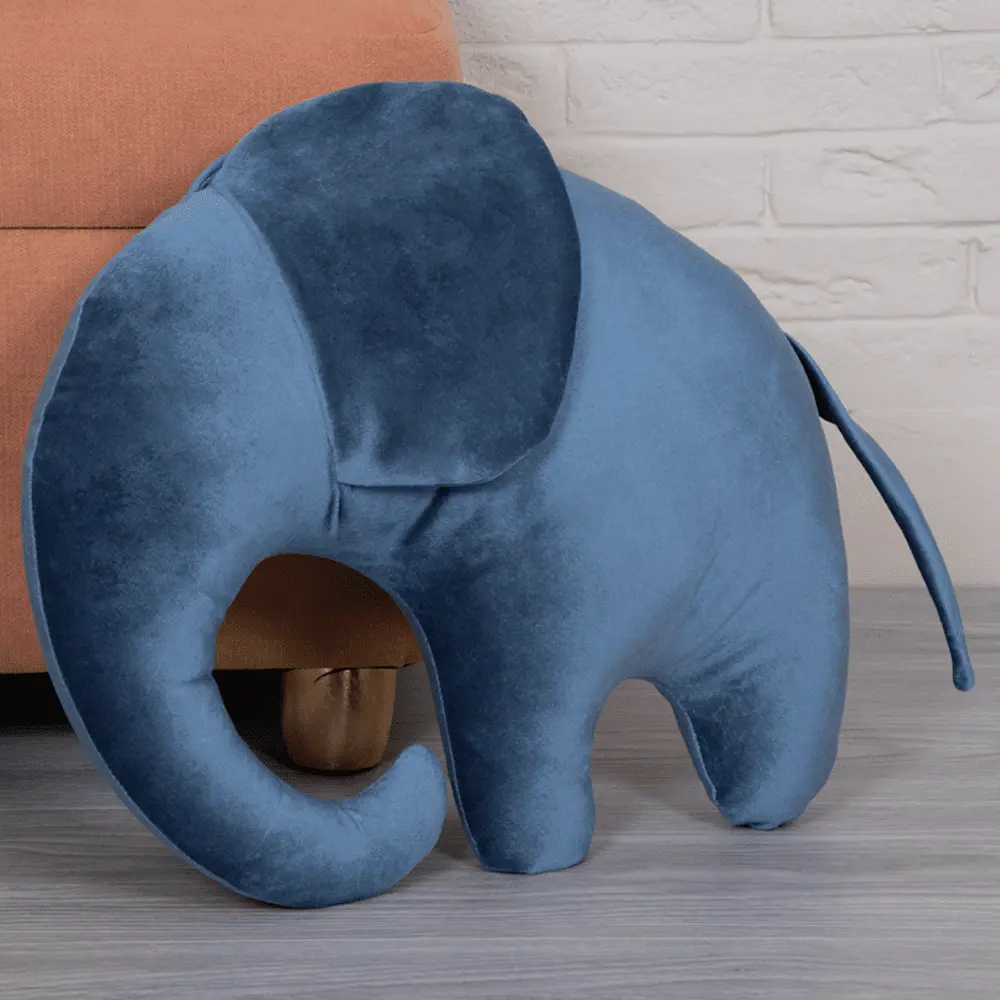 Декоративная подушка Слон 74330_светло-голубой Bogacho 31 см цвет синий по  цене 4082 ₽/шт. купить в Москве в интернет-магазине Леруа Мерлен