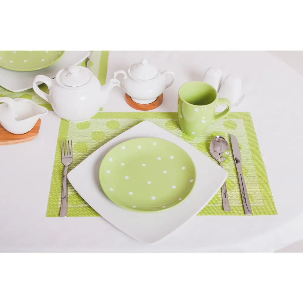 Столовый горох. Сервиз столовый «зелёный горох», 18 предметов, цвет зелёный. Зеленая посуда для кухни. Салатная тарелка. Салатовая посуда для кухни.