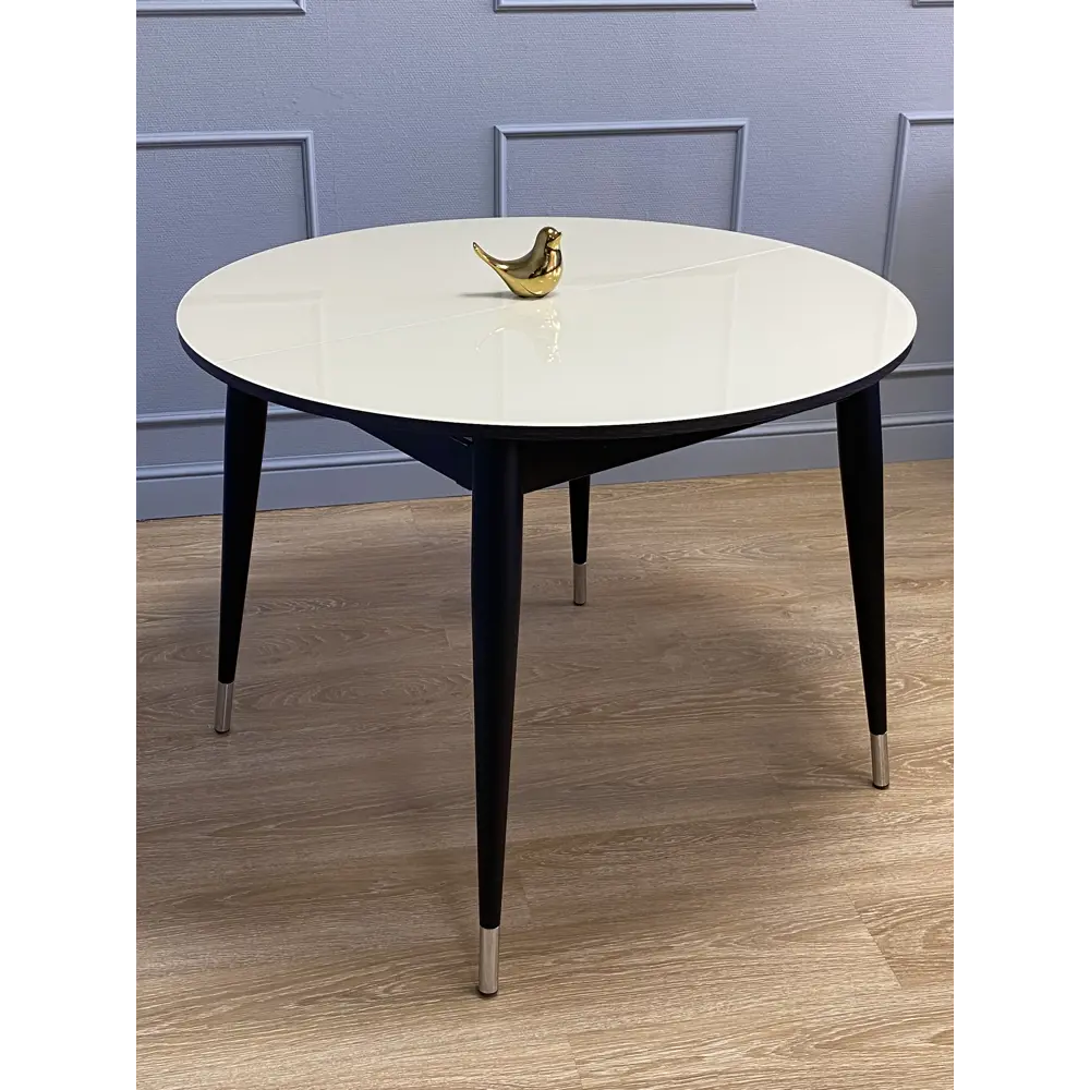 Деревянный кухонный стол – характеристика и 45 фото