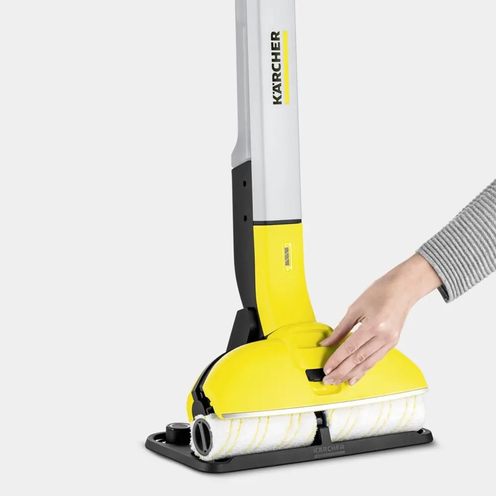 Поломоечная машина аккумуляторная Karcher EWM 2, 7.2 В Li-Ion 2.5 Ач по  цене 18990 ₽/шт. купить в Самаре в интернет-магазине Леруа Мерлен