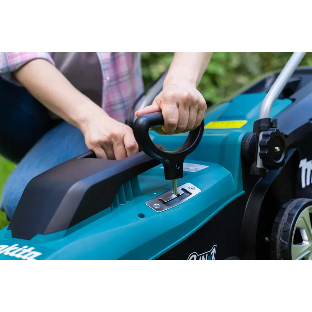 Газонокосилка электрическая Makita ELM3320 1200 Вт, 33 см ✳️ купить по цене  12158 ₽/шт. в Череповце с доставкой в интернет-магазине Леруа Мерлен