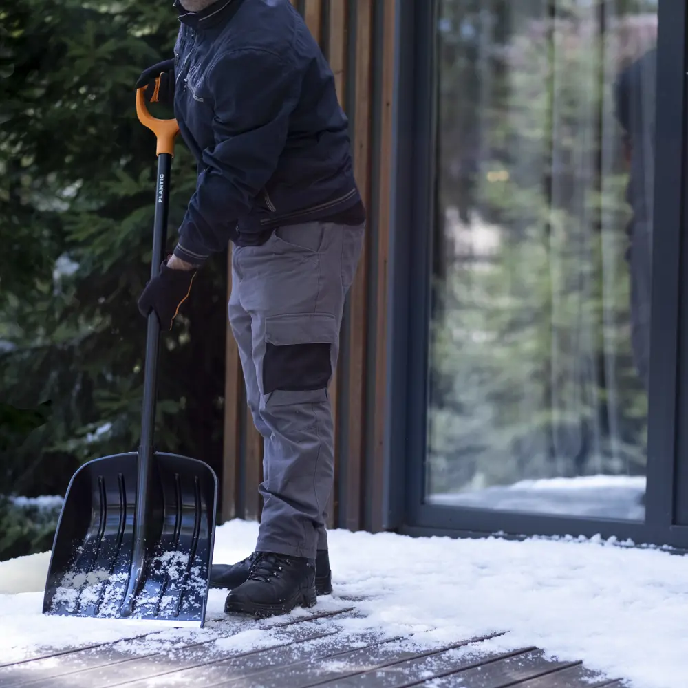 “Ниву” и “Москвич” скрестили, чтобы получить технику для уборки снега