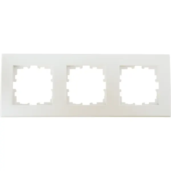 Рамка для розеток и выключателей Lexman Виктория плоская 3 поста цвет жемчужно-белый сетевой фильтр ippon bk 232 16 6 розеток 3м белый bk232 16 white