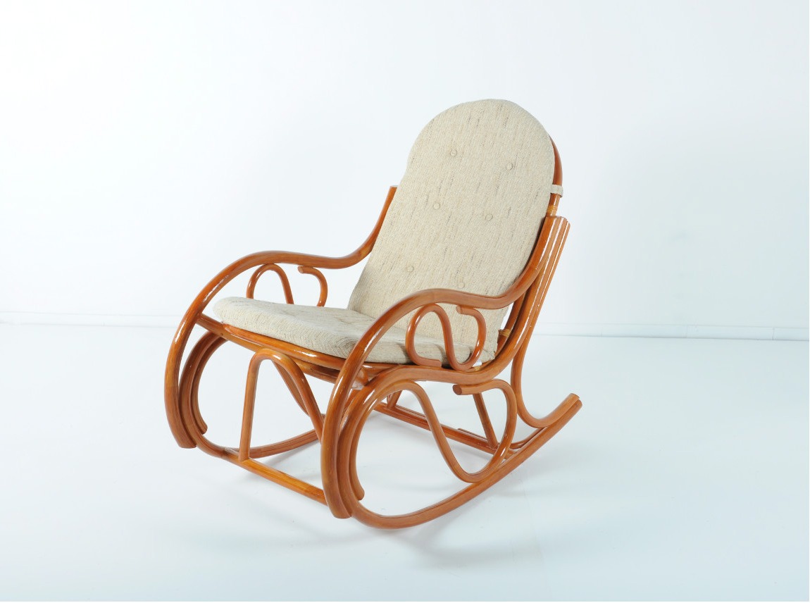 Кресла-качалки из ротанга