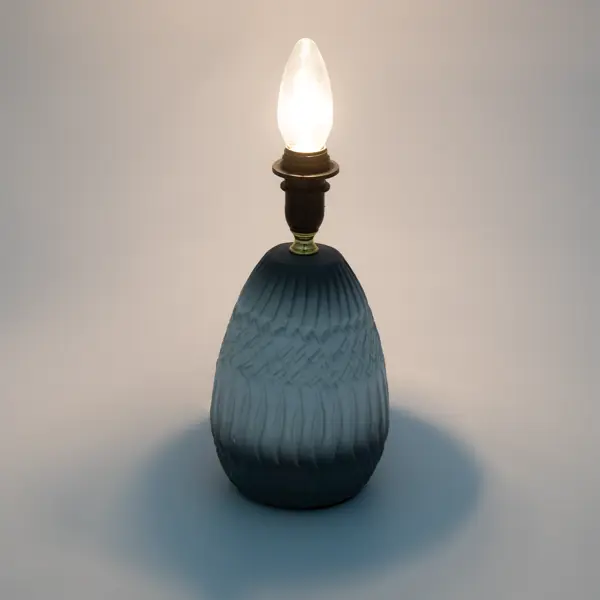 фото Настольная лампа lamplandia berg l1477, цвет белый