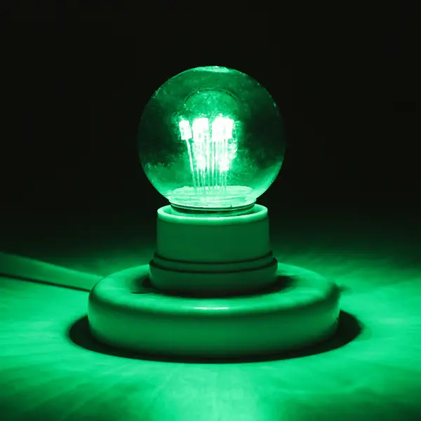 фото Лампа светодиодная e27 6 led шар прозрачный, цвет зеленый без бренда