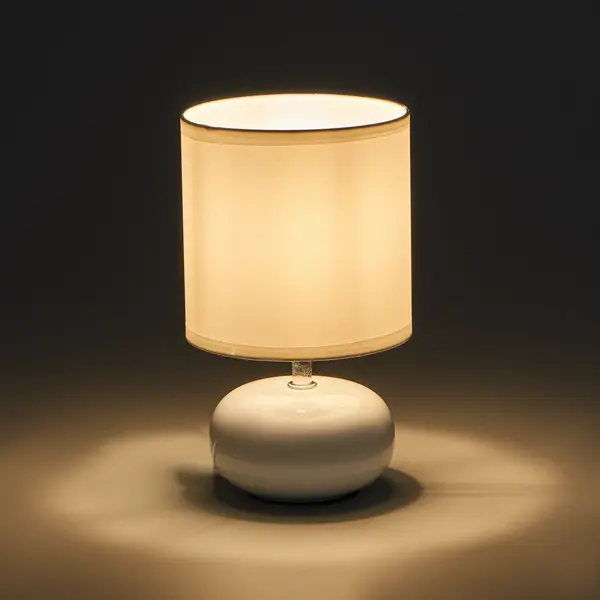 фото Настольная лампа eglo trondio, цвет белый