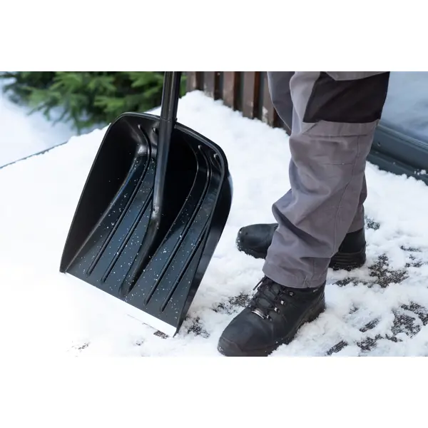 фото Лопата для уборки снега с алюминиевым черенком plantic snow 12004-01