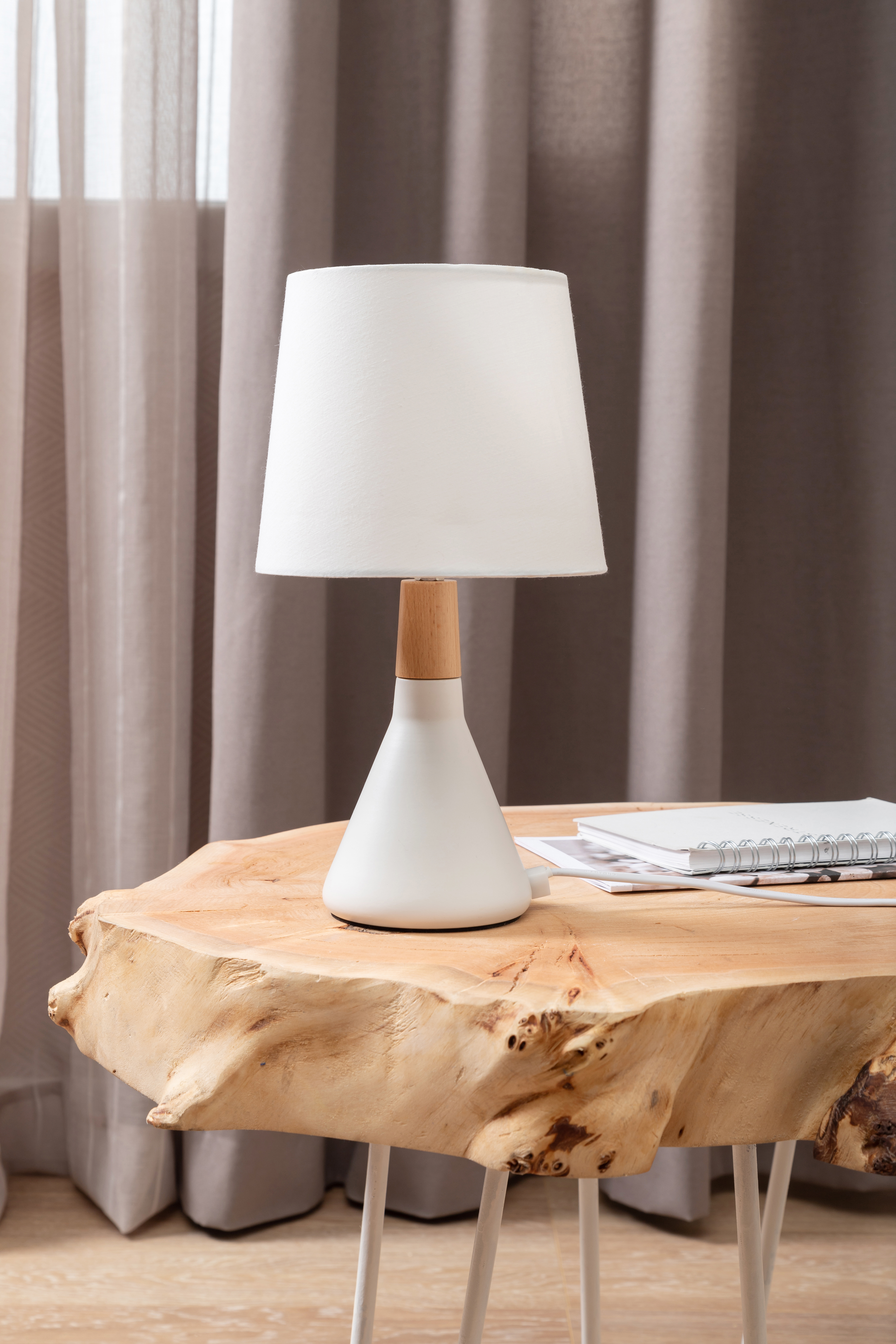 Лампа для письменного стола