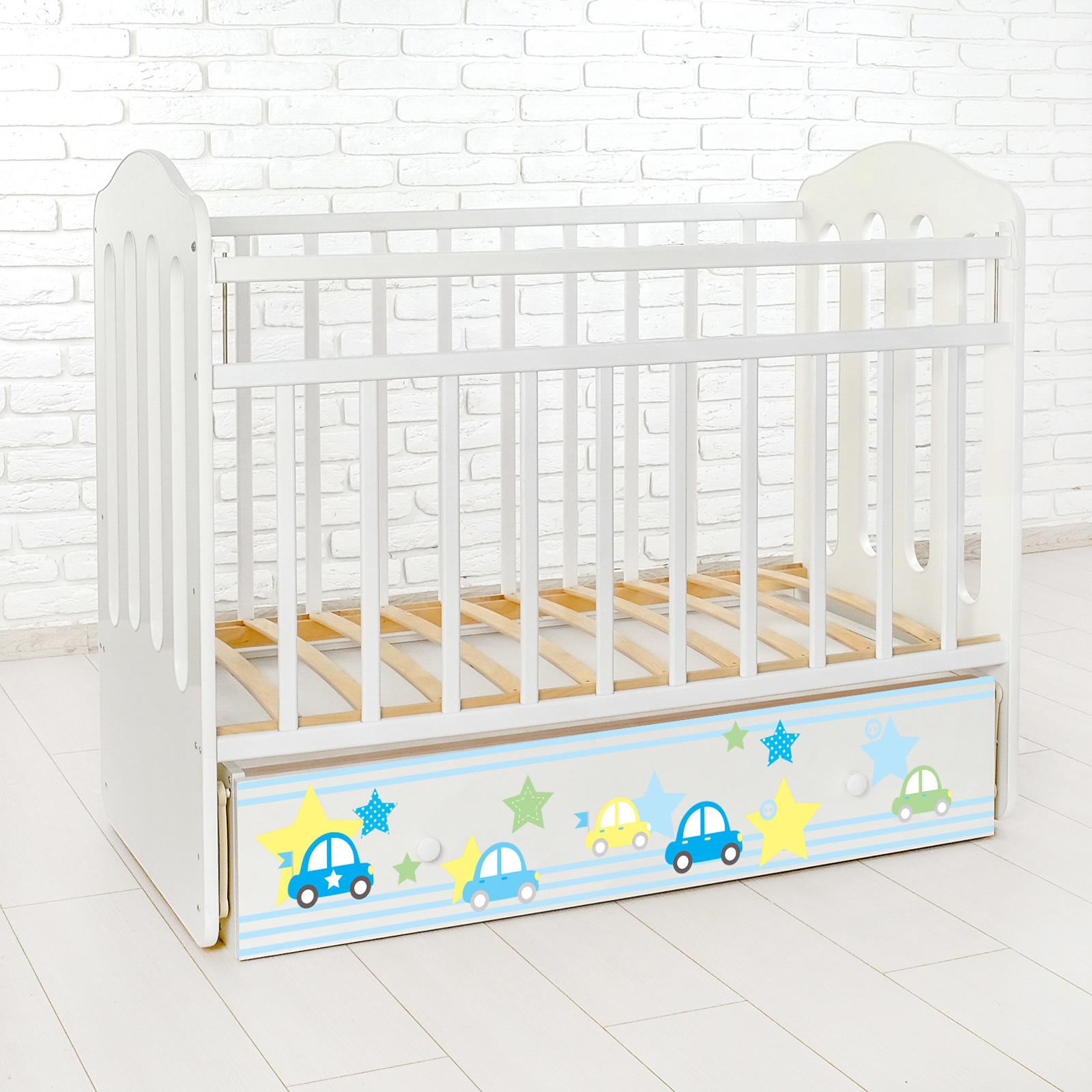 Детская кроватка «доченька» на маятнике, с ящиком, цвет белый