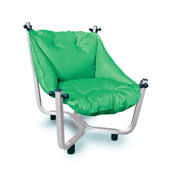 Педикюрное кресло Подо в обивке молочного цвета - удобное и устойчивое, на металлическом каркасе