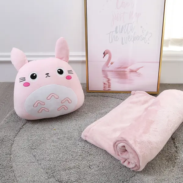 фото Плед с подушкой тоторо 130x180 см велсофт цвет розовый без бренда
