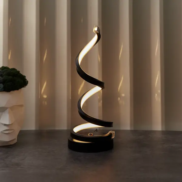 Настольная лампа светодиодная Rexant Spiral Trio теплый белый свет цвет черный пальчиковый аккумулятор rexant