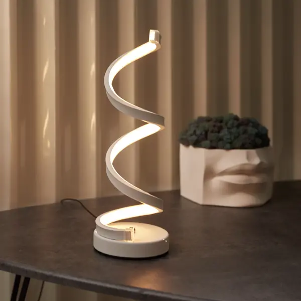 фото Настольная лампа светодиодная rexant spiral trio теплый белый свет цвет белый