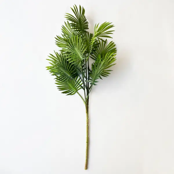 фото Искусственное растение ветка пальмы 30x49 см пластик цвет зеленый без бренда
