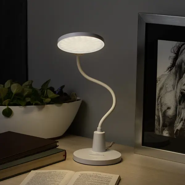 Настольная лампа светодиодная Эра LED-501-10W-W нейтральный белый свет цвет белый, с регулировкой яркости