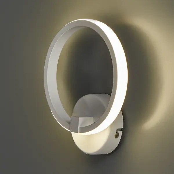 Настенный светильник светодиодный Пралине КС00008 регулируемый белый свет цвет белый конфеты озера пралине с цельным фундуком