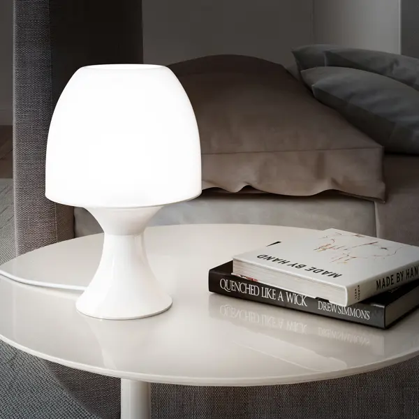 Настольная лампа светодиодная Inspire Guacamole нейтральный белый свет цвет белый лампа для чтения 1 led от батарейки 6500k белый