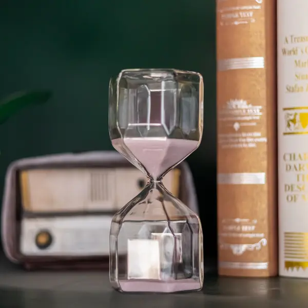 Часы настольные Sands песочные стекло цвет розовый 30 см электронные часы кокетка розовый