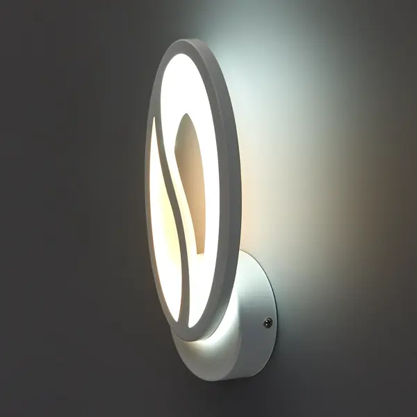 Настенный светильник светодиодный Escada 10222/1LED, цвет белый настенный светильник уличный светодиодное rulkub 6 вт ip54 серый металлик