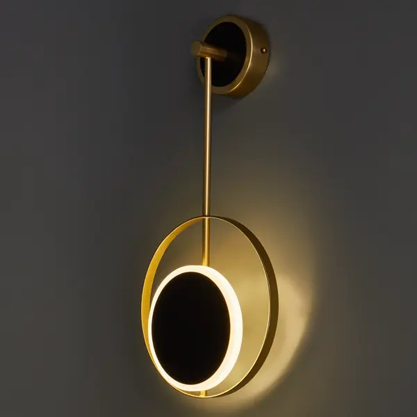 Настенный светильник светодиодный Escada 10206/SG цвет черно-золотой часы настольные месяц круг металл черно золотой бесшумные 35x27 5 см
