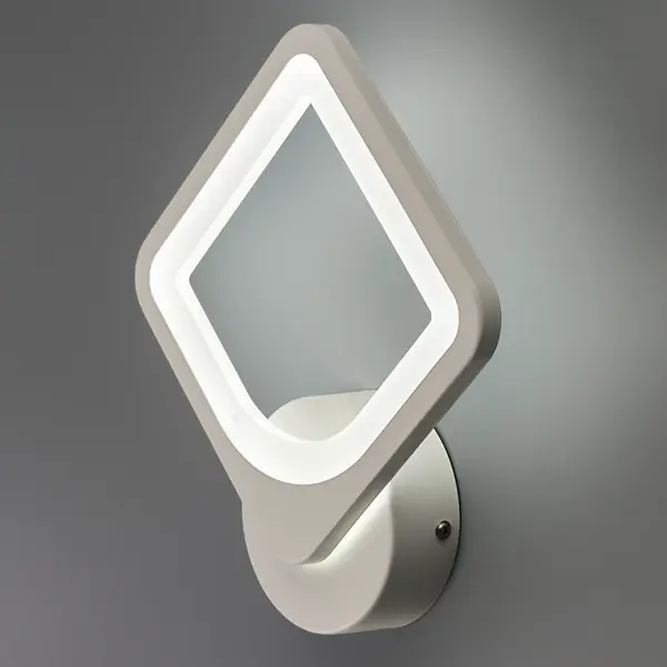 Настенный светильник светодиодный Escada 10220/1LED, регулируемый белый свет, цвет белый настенный светильник уличный светодиодное rulkub 6 вт ip54 белый металлик