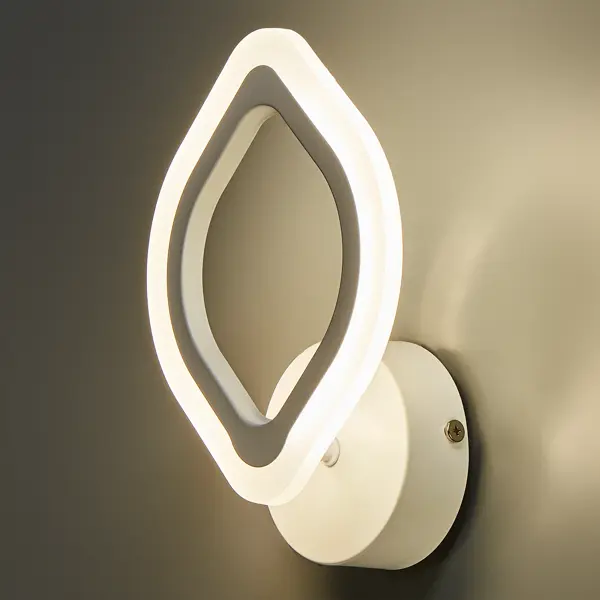 Настенный светильник светодиодный «Sera» 2590-1W регулируемый белый свет цвет белый
