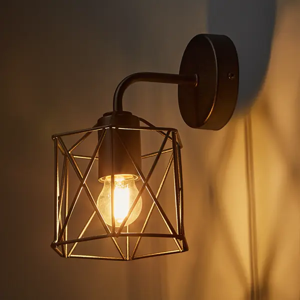 Настенный светильник бра Vitaluce Актавия блэк 1 лампа 3м² E27 цвет черный матовый лилейник блэк стокингс