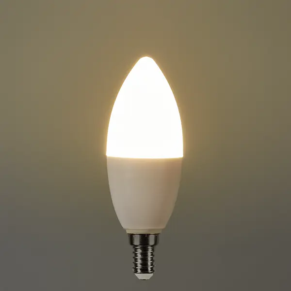 фото Лампа светодиодная osram e14 220 в 8 вт свеча 806 лм холодный белый свет